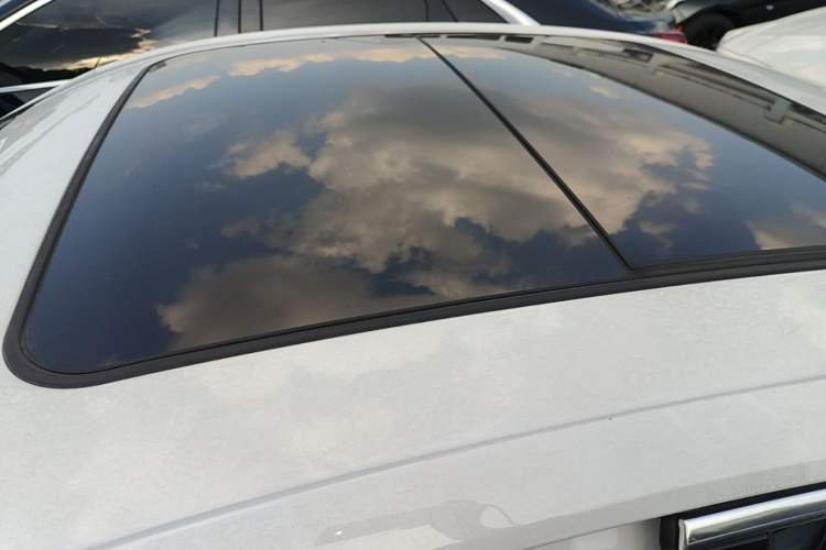 Used Cadillac CT5 2022 28T Luxury Edition Roof