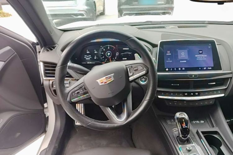 Used Cadillac CT5 2022 28T Platinum Edition Steering Wheel