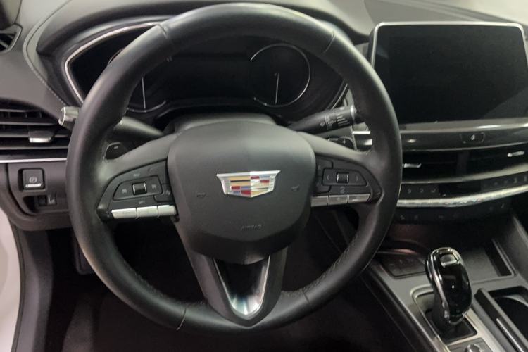 Used Cadillac CT5 2022 28T Luxury Edition Steering Wheel