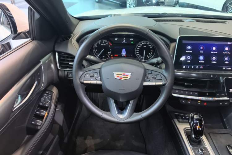 Used Cadillac CT5 2022 28T Luxury Edition Steering Wheel
