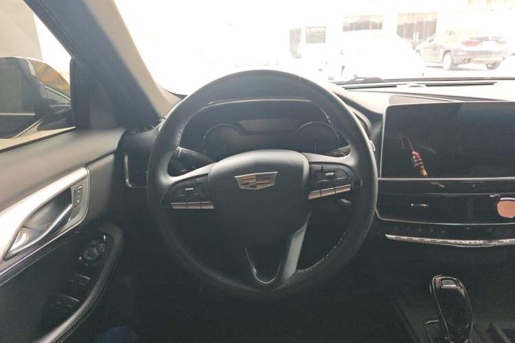 Used Cadillac CT5 2022 28T Fashion Edition Steering Wheel