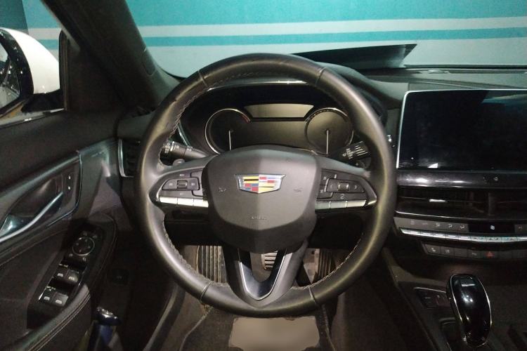 Used Cadillac CT5 2022 28T Luxury Edition Steering Wheel