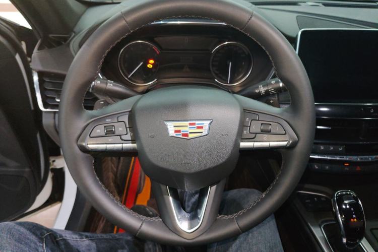 Used Cadillac CT5 2022 28T Luxury Version (Standard Edition) Steering Wheel