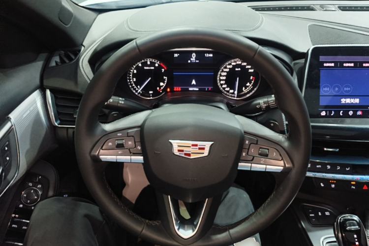 Used Cadillac CT5 2022 28T Luxury Edition Steering Wheel