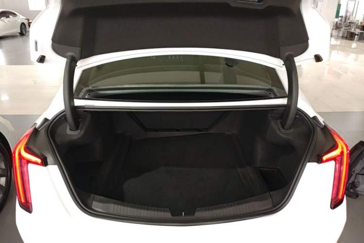 Used Cadillac CT5 2022 28T Prestige Edition Trunk
