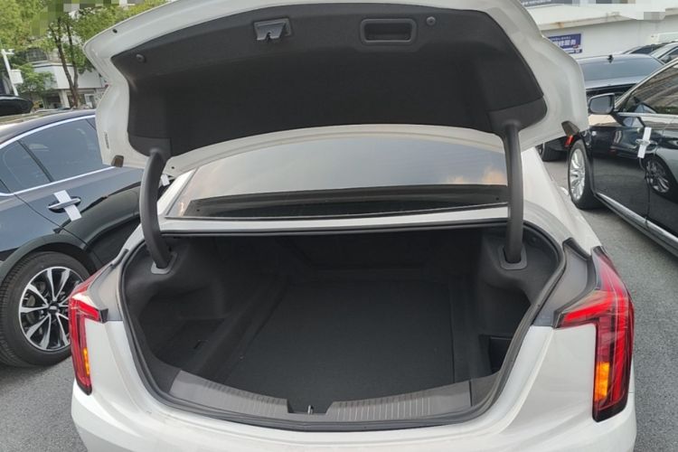 Used Cadillac CT5 2022 28T Luxury Edition Trunk