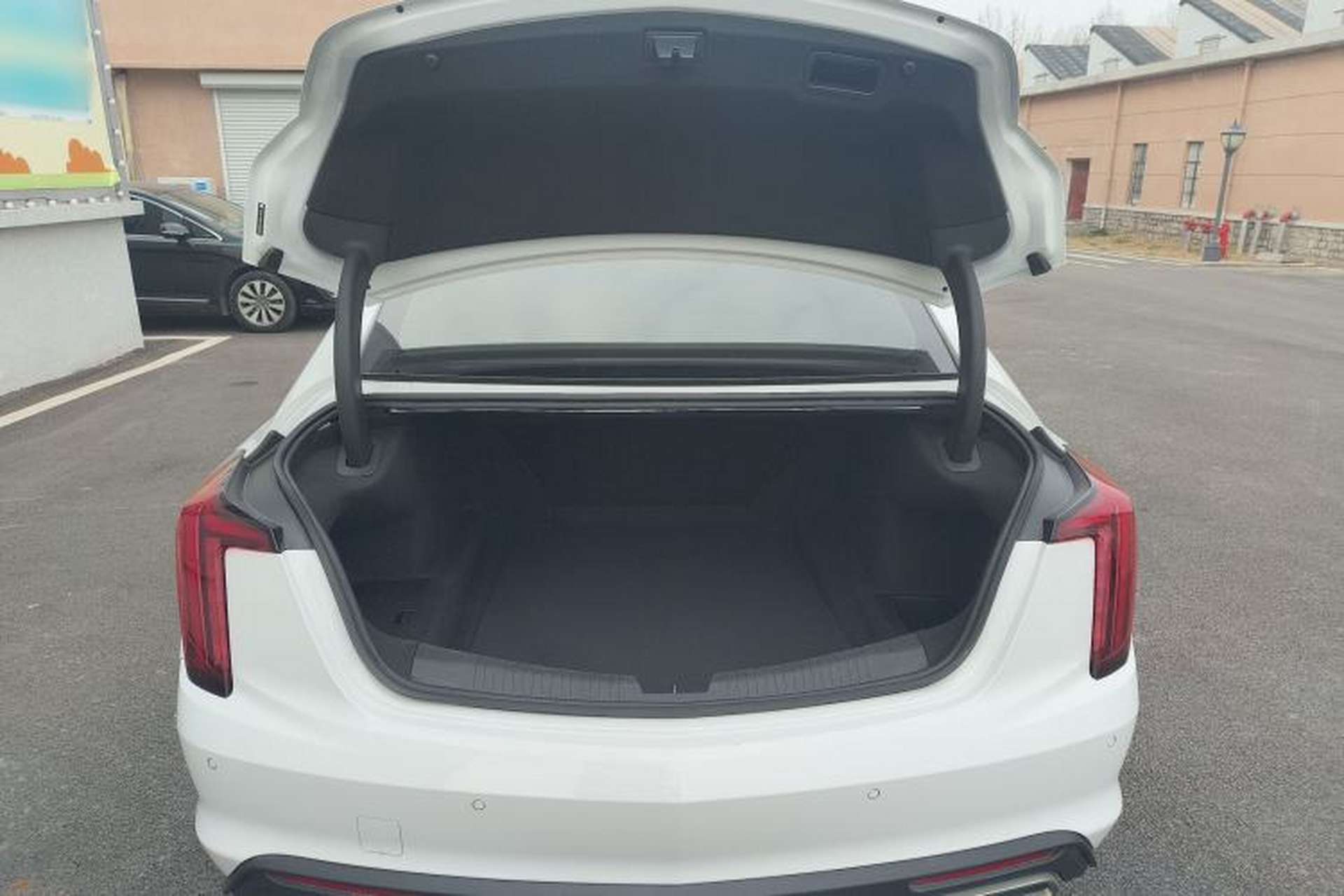 Used Cadillac CT5 2022 28T Luxury Edition Trunk