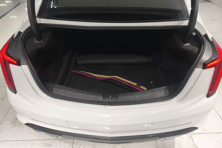 Used Cadillac CT5 2022 28T Luxury Edition Trunk