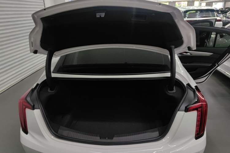 Used Cadillac CT5 2022 28T Luxury Edition Trunk