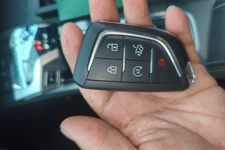 Used Cadillac CT5 2022 28T Luxury Edition Vehicle Key