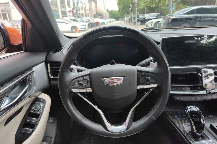 Used Cadillac CT5 2022 28T Platinum Super Driver-Assistance Edition Steering Wheel
