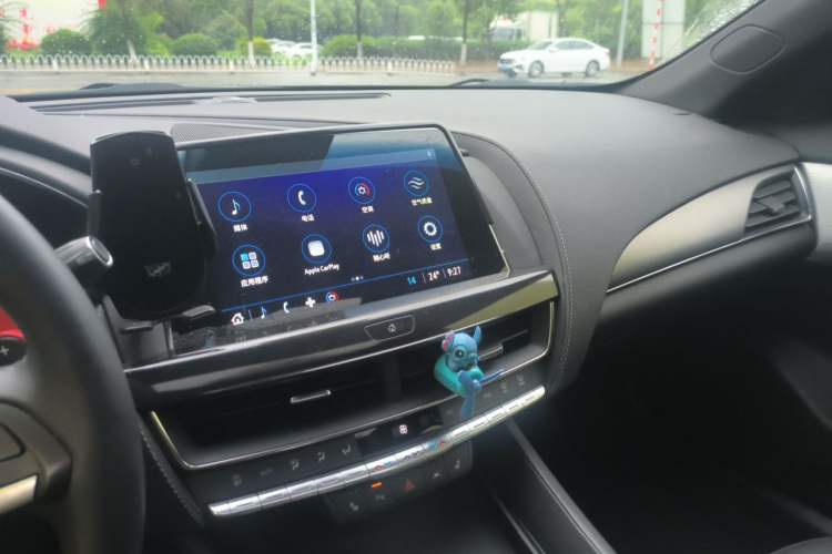 Used Cadillac CT5 2023 28T Prestige Model Audio And AC Panel