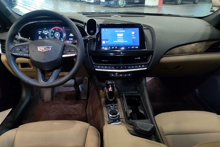 Used Cadillac CT5 2023 28T Prestige Model Center Console