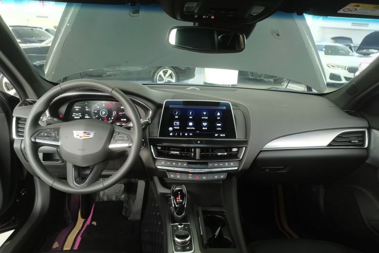 Used Cadillac CT5 2023 28T Luxury Edition (Standard Version) Center Console