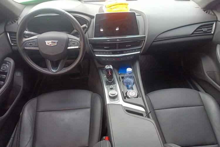 Used Cadillac CT5 2023 28T Luxury Edition (Standard Version) Center Console