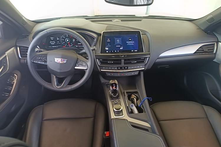 Used Cadillac CT5 2023 28T Luxury Edition (Standard Version) Center Console