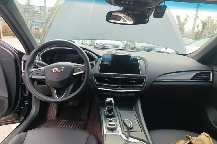 Used Cadillac CT5 2023 28T Luxury Edition (Standard Version) Center Console