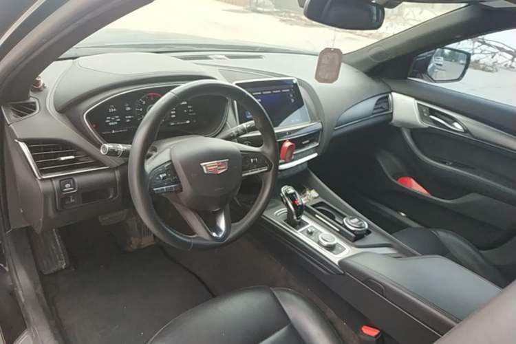 Used Cadillac CT5 2023 28T Luxury Edition (Standard Version) Center Console