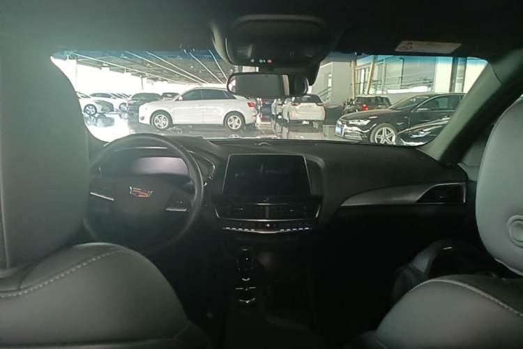 Used Cadillac CT5 2023 28T Luxury Edition (Standard Version) Center Console