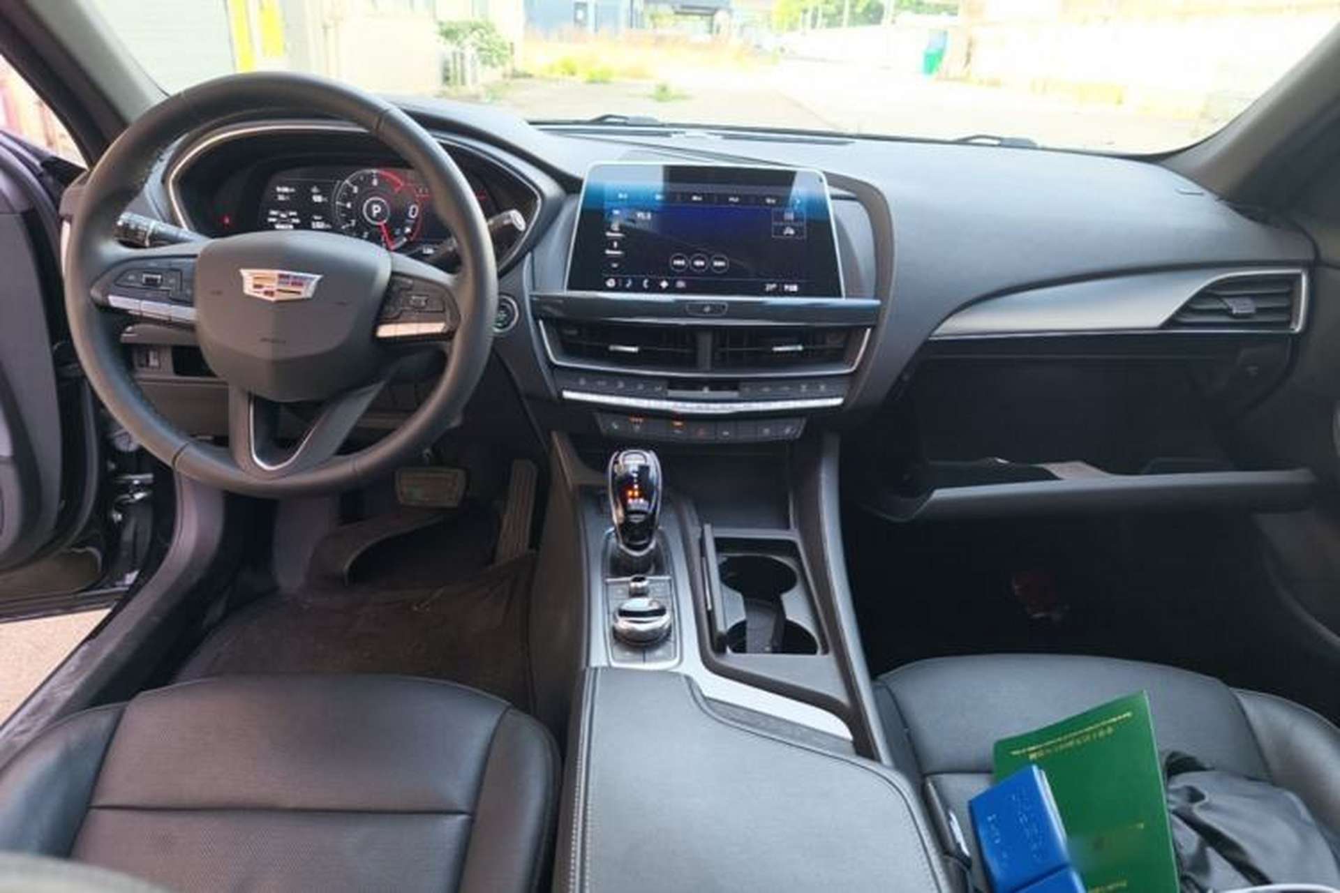 Used Cadillac CT5 2023 28T Luxury Edition (Standard Version) Center Console