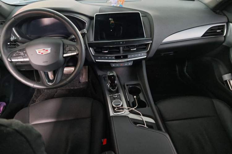 Used Cadillac CT5 2023 28T Prestige Model Center Console