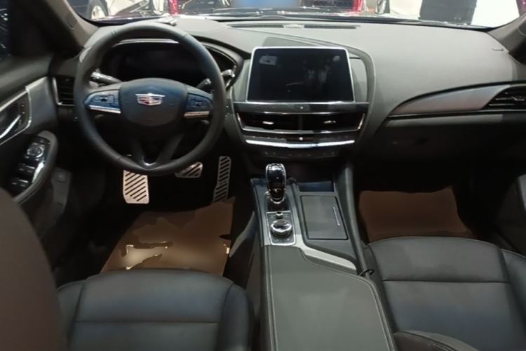 Used Cadillac CT5 2023 28T Luxury Edition (Standard Version) Center Console