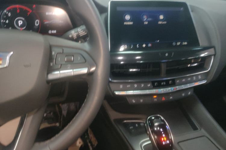 Used Cadillac CT5 2023 28T Luxury Edition (Standard Version) Center Console