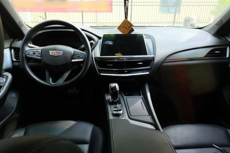 Used Cadillac CT5 2023 28T Prestige Model Center Console