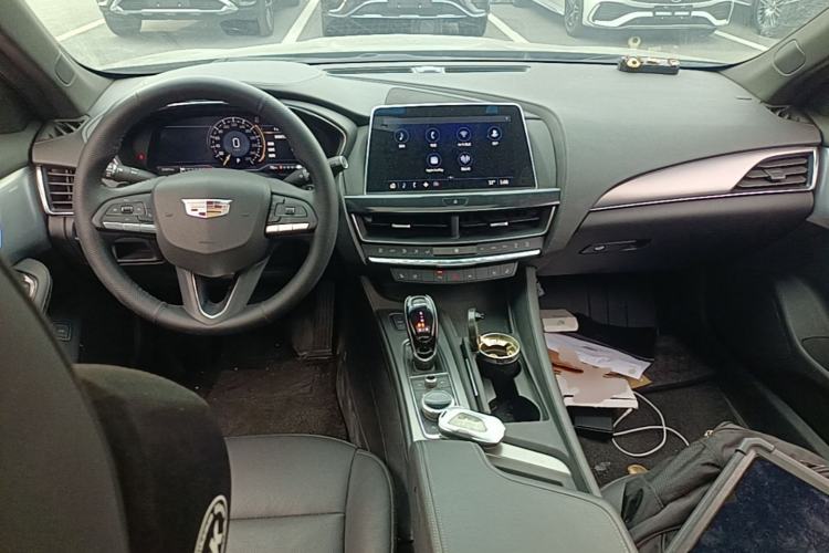 Used Cadillac CT5 2023 28T Luxury Edition (Standard Version) Center Console