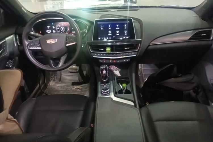 Used Cadillac CT5 2023 28T Luxury Edition (Standard Version) Center Console