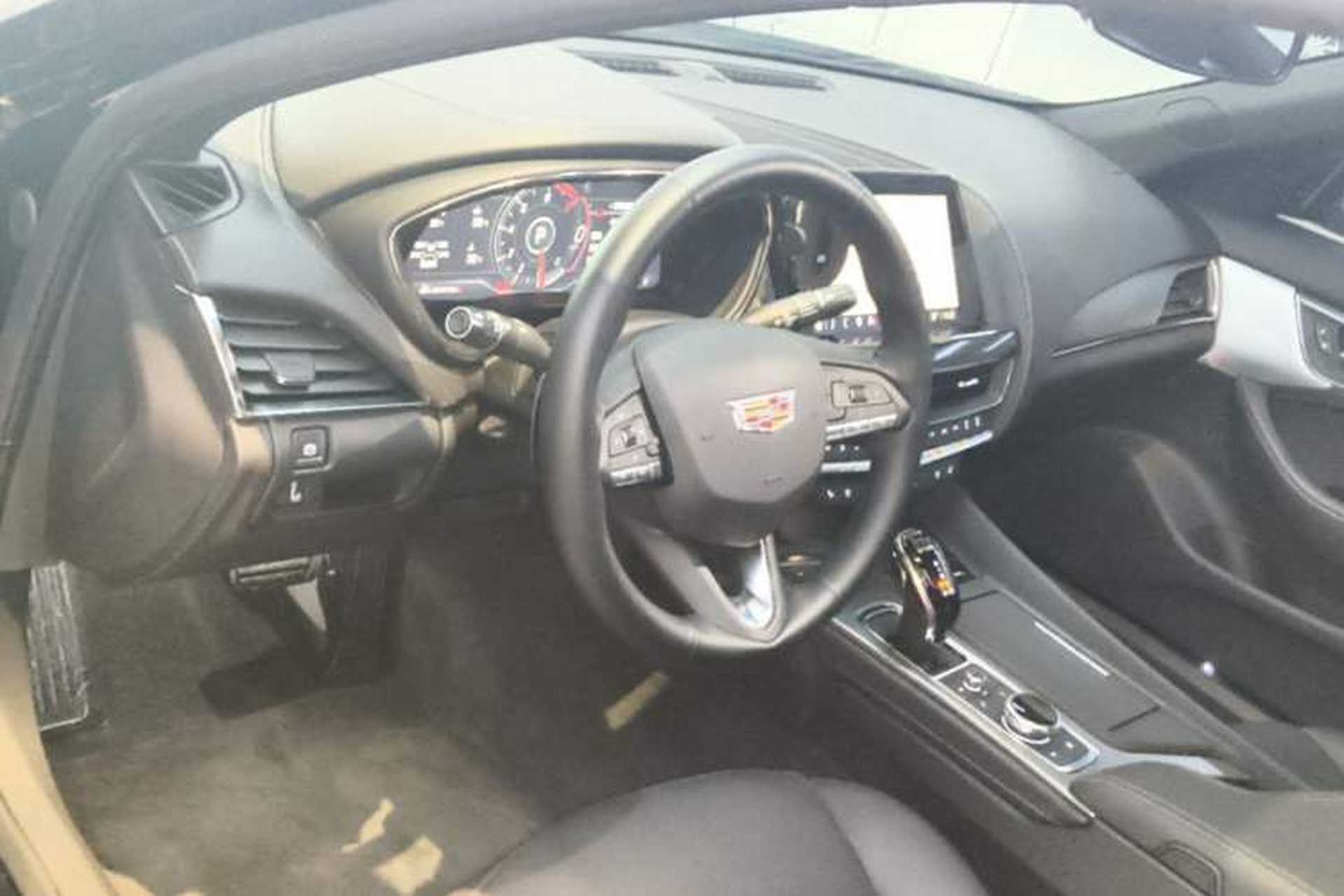 Used Cadillac CT5 2023 28T Luxury Edition (Standard Version) Center Console