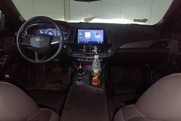 Used Cadillac CT5 2023 28T Luxury Edition (Standard Version) Center Console