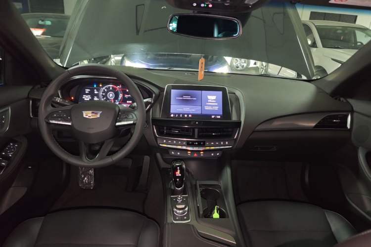 Used Cadillac CT5 2023 28T Luxury Edition (Standard Version) Center Console