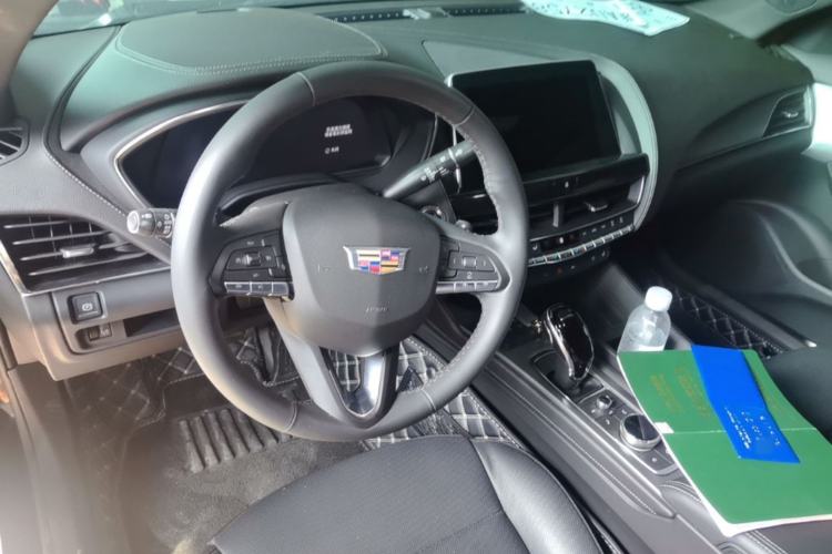 Used Cadillac CT5 2023 28T Luxury Edition (Standard Version) Center Console