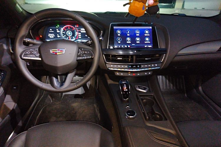 Used Cadillac CT5 2023 28T Luxury Edition (Standard Version) Center Console