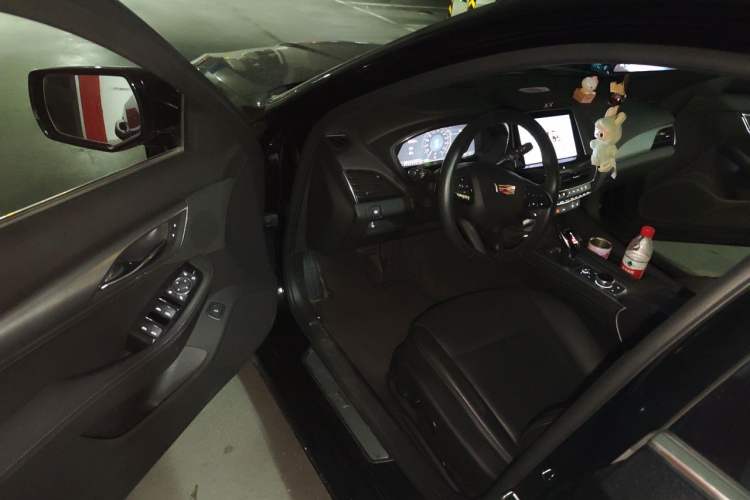 Used Cadillac CT5 2023 28T Luxury Edition (Standard Version) Driver Seat