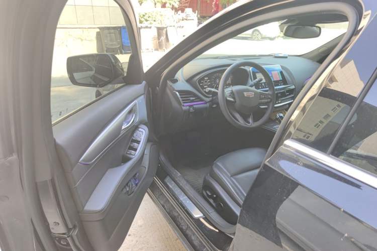 Used Cadillac CT5 2023 28T Luxury Edition (Standard Version) Driver Seat