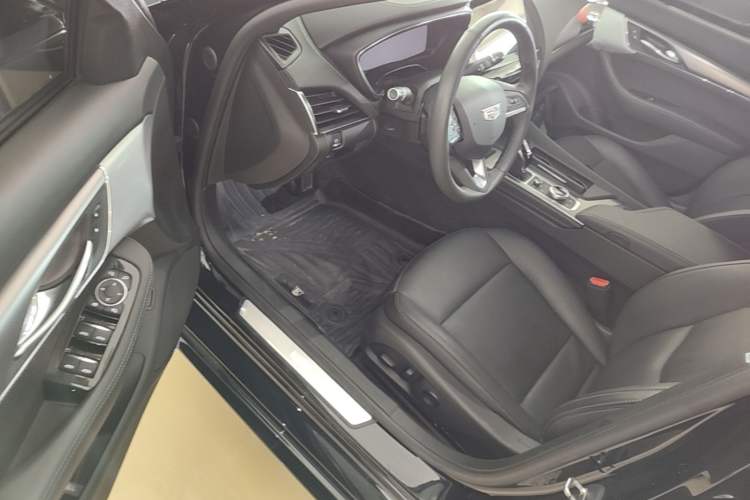 Used Cadillac CT5 2023 28T Prestige Model Driver Seat
