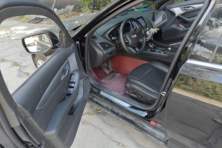 Used Cadillac CT5 2023 28T Luxury Version Driver Seat
