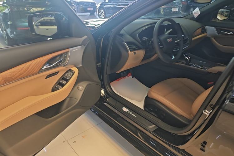Used Cadillac CT5 2023 28T Prestige Model Driver Seat