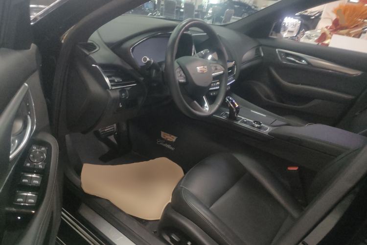 Used Cadillac CT5 2023 28T Luxury Edition (Standard Version) Driver Seat