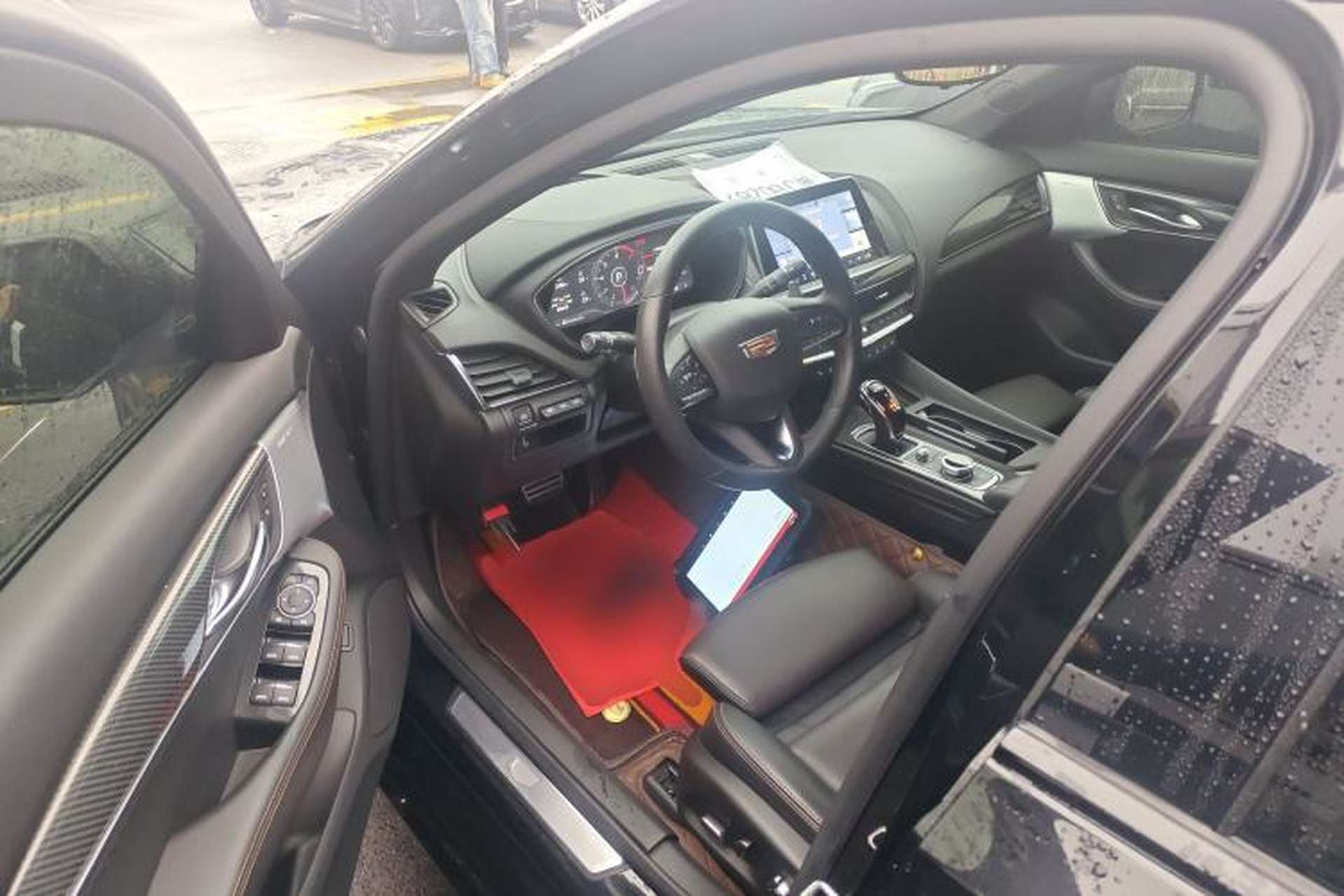 Used Cadillac CT5 2023 28T Platinum Edition Driver Seat