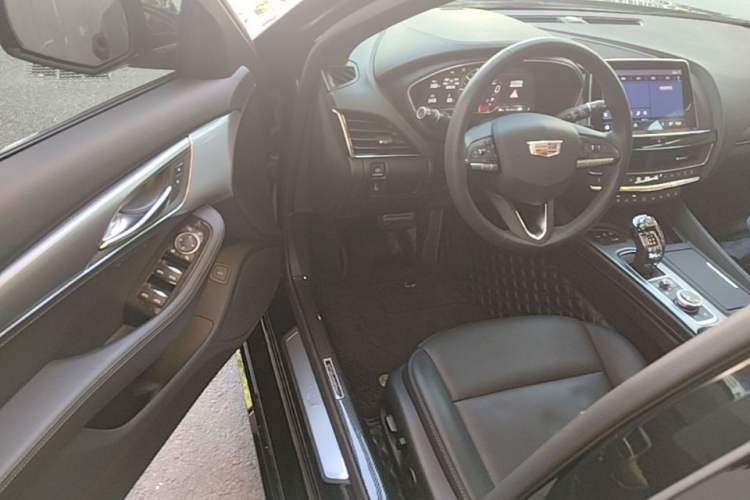 Used Cadillac CT5 2023 28T Prestige Model Driver Seat