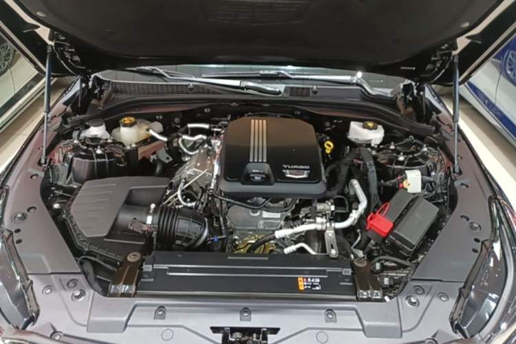 Used Cadillac CT5 2023 28T Luxury Edition (Standard Version) Engine Bay
