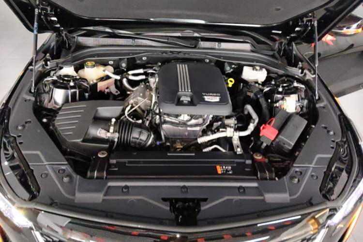 Used Cadillac CT5 2023 28T Luxury Edition (Standard Version) Engine Bay