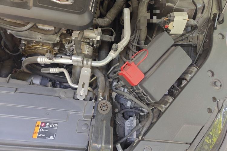 Used Cadillac CT5 2023 28T Luxury Edition (Standard Version) Engine Bay Left