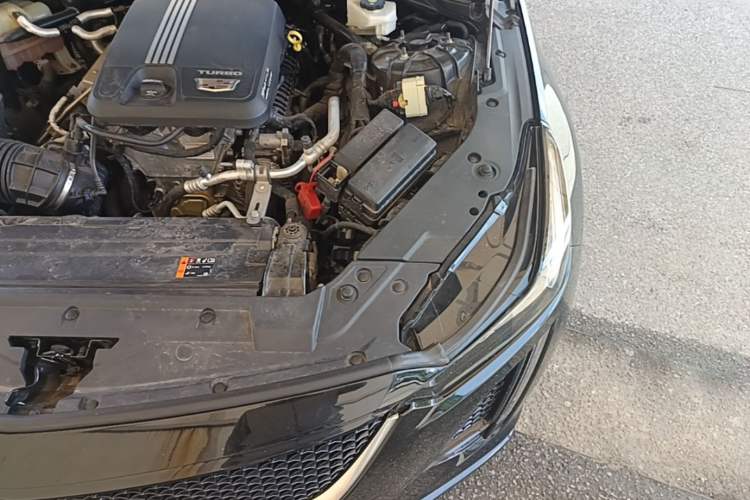 Used Cadillac CT5 2023 28T Luxury Edition (Standard Version) Engine Bay Left