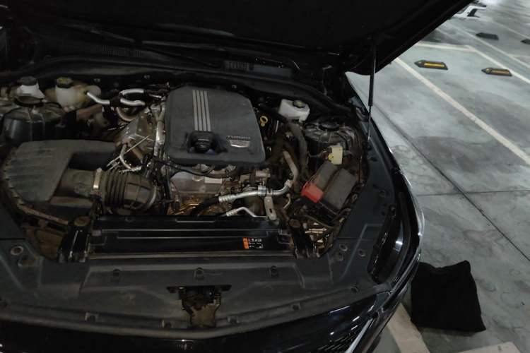 Used Cadillac CT5 2023 28T Luxury Edition (Standard Version) Engine Bay Left