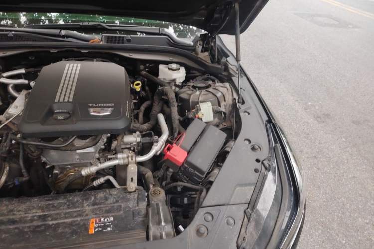 Used Cadillac CT5 2023 28T Luxury Edition (Standard Version) Engine Bay Left