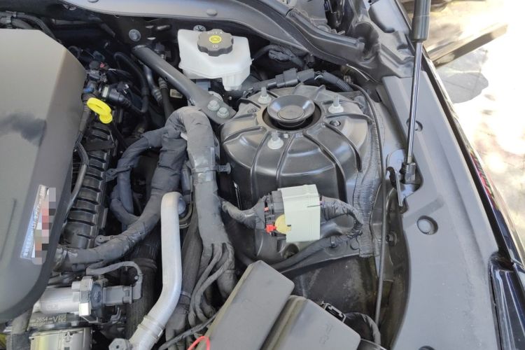 Used Cadillac CT5 2023 28T Luxury Edition (Standard Version) Engine Bay Left